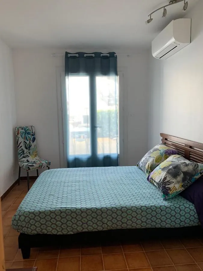Appartement Logement A 2 Pas De La Plage Et Centre Village Saintes-Maries-de-la-Mer Frankrijk